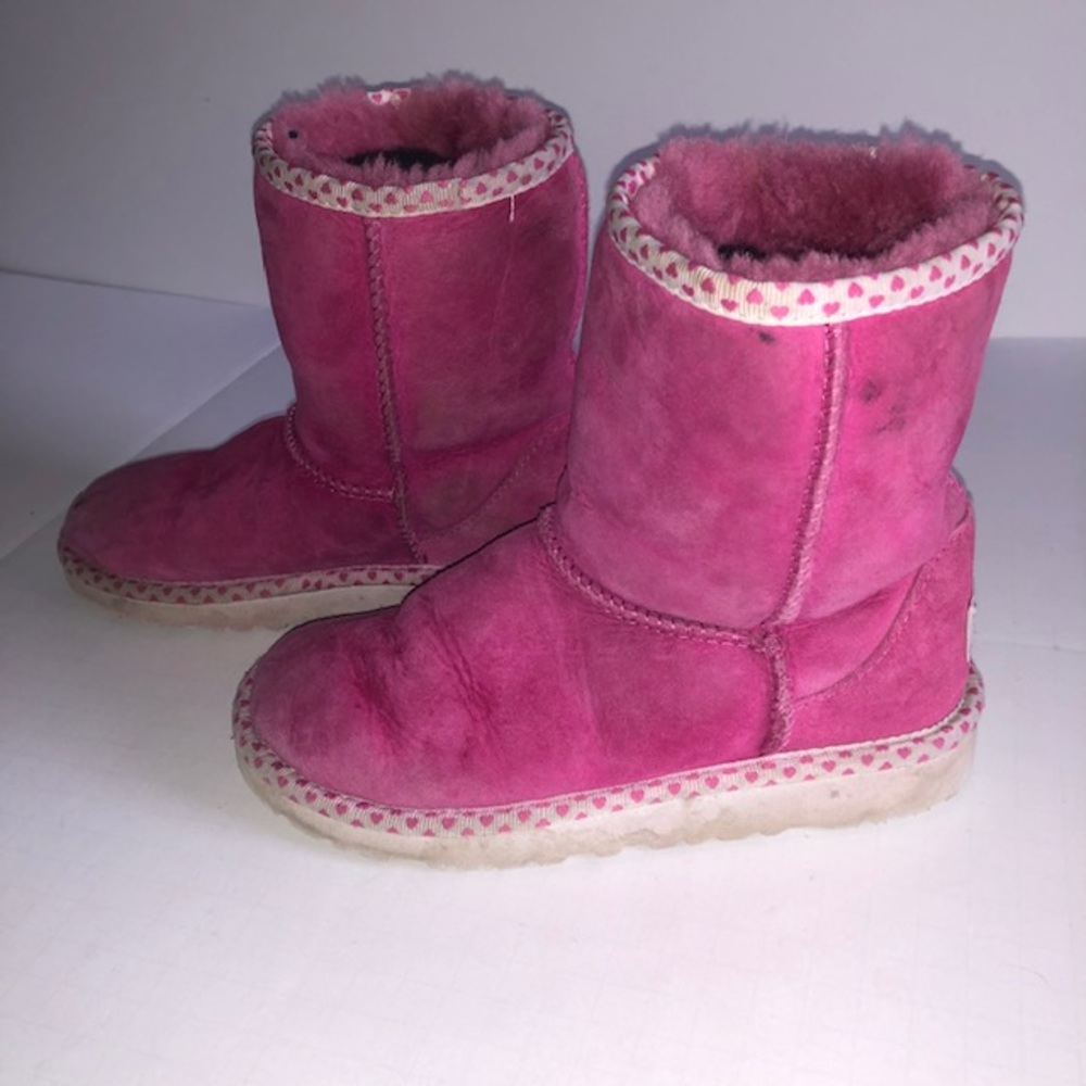 Girls Uggs Uggs Uggs Uggs oh and did I mention Uggs